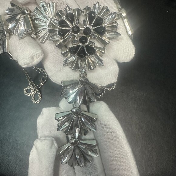 Statement Necklace Silver Tone - Picture 6 of 8